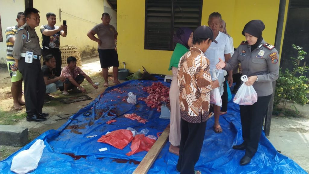 Tujuh Desa dan Satu Kelurahan Kebagian Hewan Kurban Polsek Ranomeeto