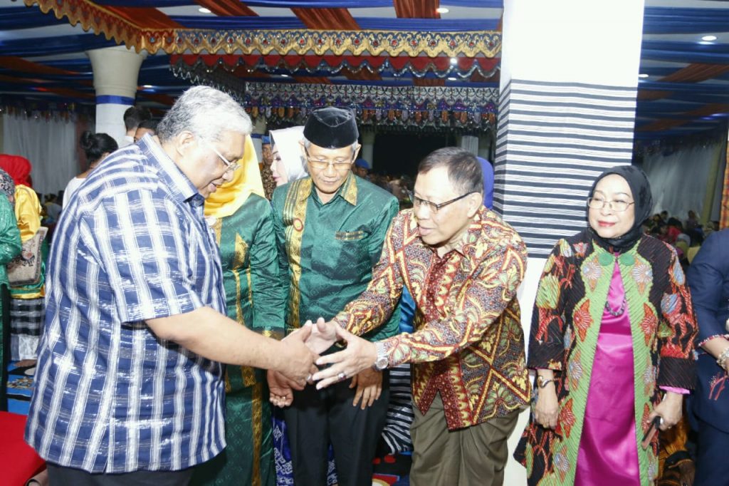 Momen Pesta Rakyat, Ali Mazi Janjikan Listrik Masuk Desa