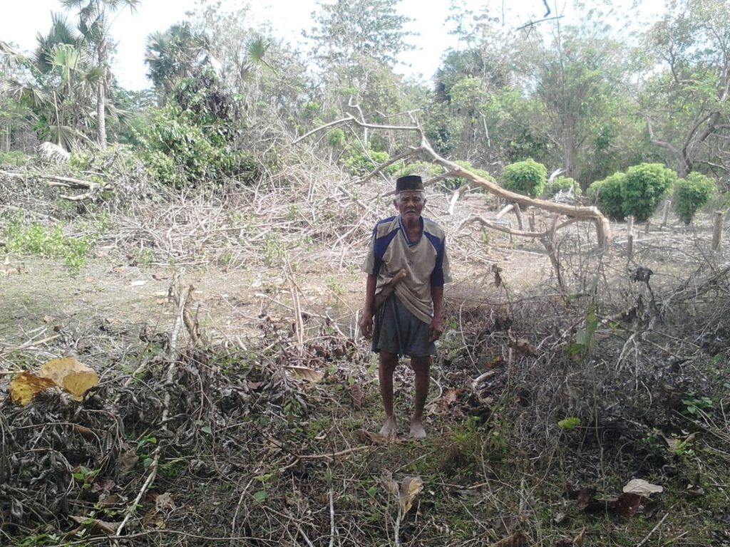 Kakek 130 Tahun Ini Komplein, Lahannya Digusur Tanpa Ganti Rugi