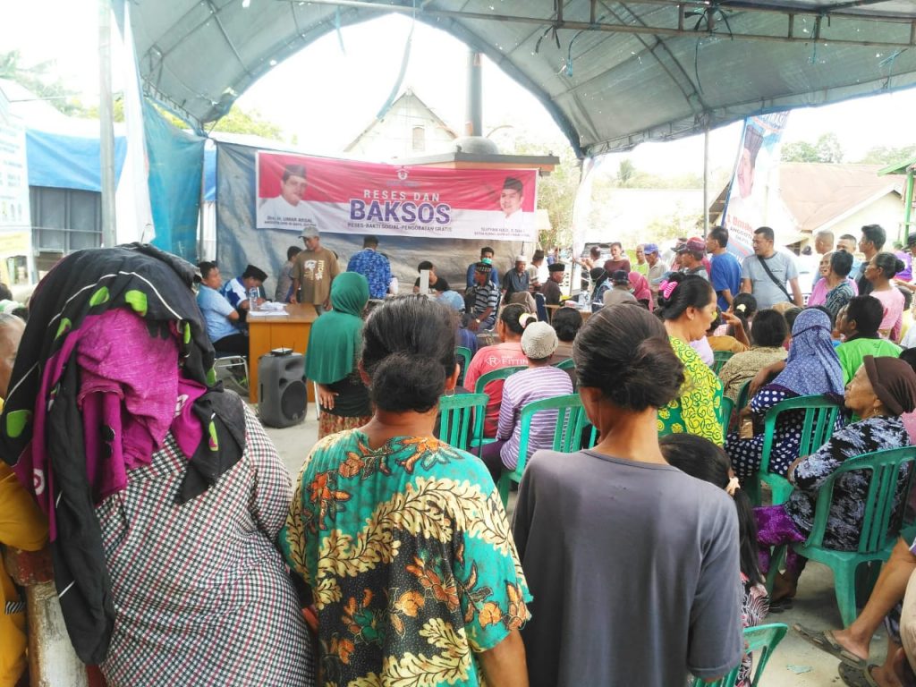 Ratusan Warga Serbu Baksos Umar Arsal di Batu Atas