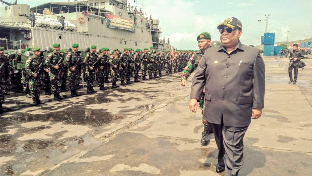 Gubernur Sultra Lepas 450 Personil Yonif 725 ke Perbatasan RI-PNG