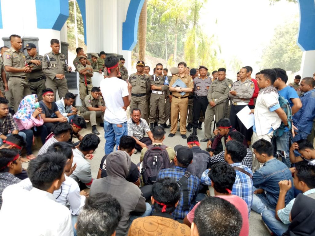 Mahasiswa Tagih Janji Ali Mazi Untuk Cabut IUP di Konkep