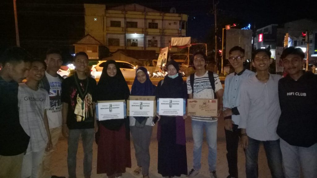 Mahasiswa UHO Gandeng HMI Gelar Aksi Peduli Banten