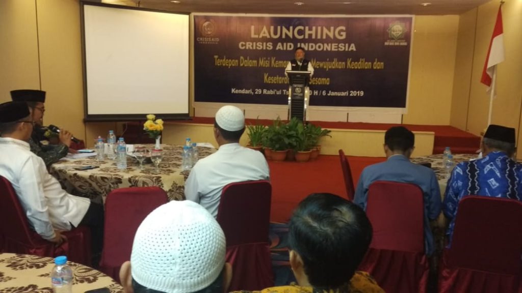 Plt Wali Kota Kendari Salurkan Bantuan ke Lembaga Kemanusiaan Internasional