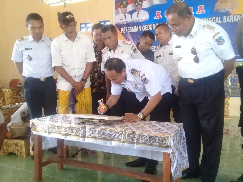 Rajiun Resmikan Gedung Serba Guna dan Pasar di Desa Suka Damai