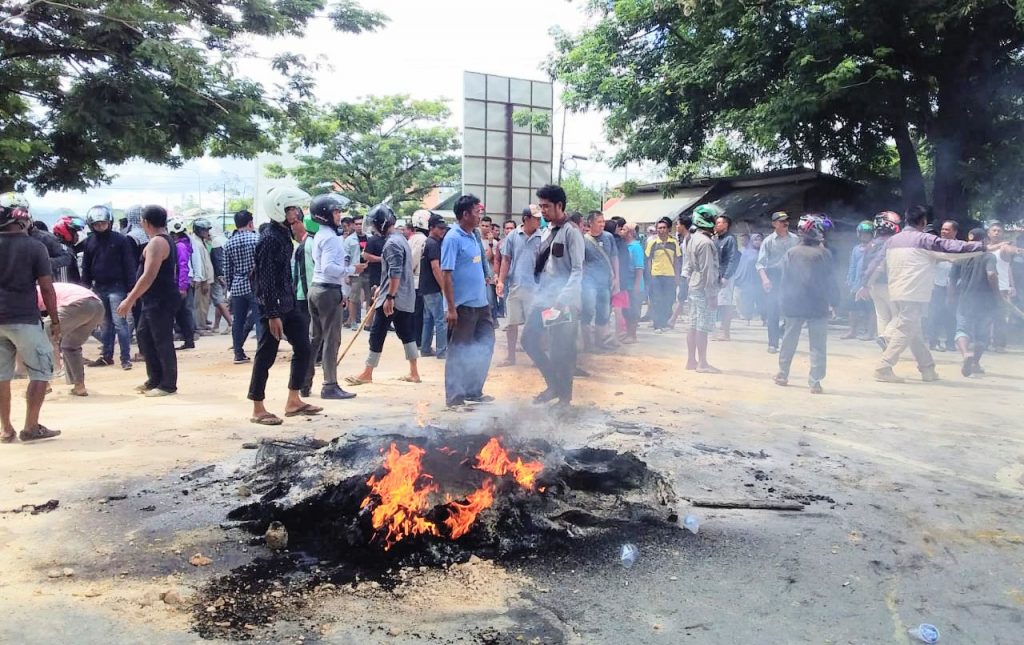 Penertiban Pedagang Pasar Panjang Nyaris Bentrok
