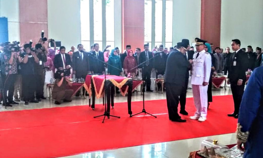 Gubernur Sultra Lantik Sulkarnain Sebagai Walikota Definitif