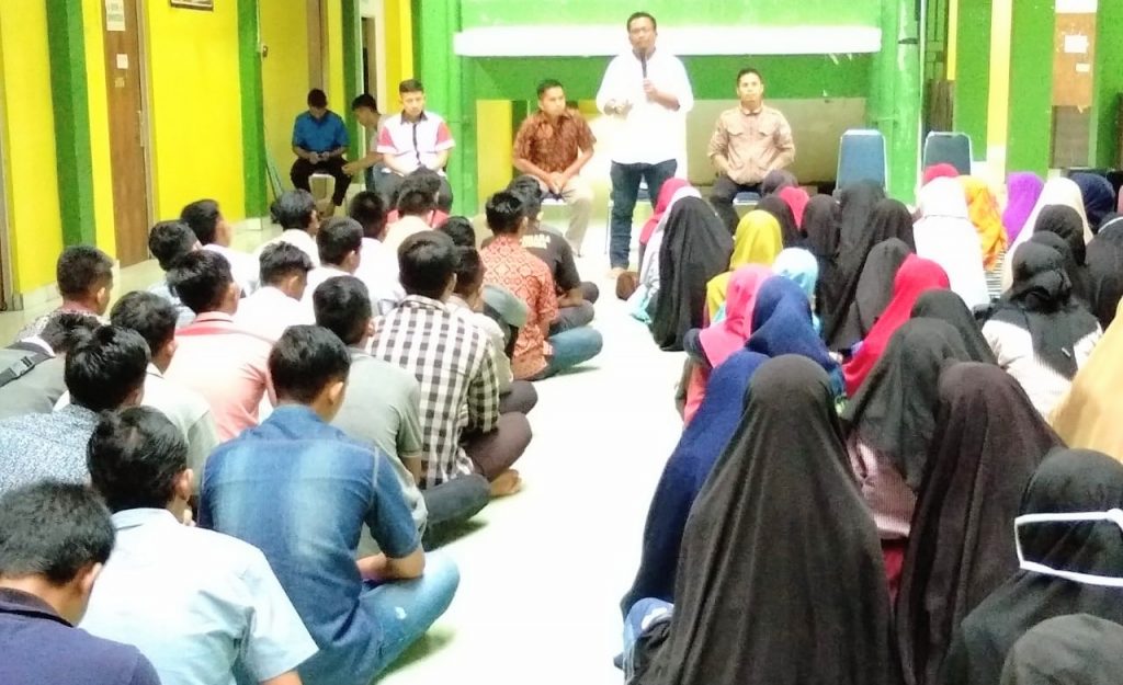 KPU Kendari Sasar Pemilih Pemula Dikalangan Mahasiswa Bidikmisi UHO