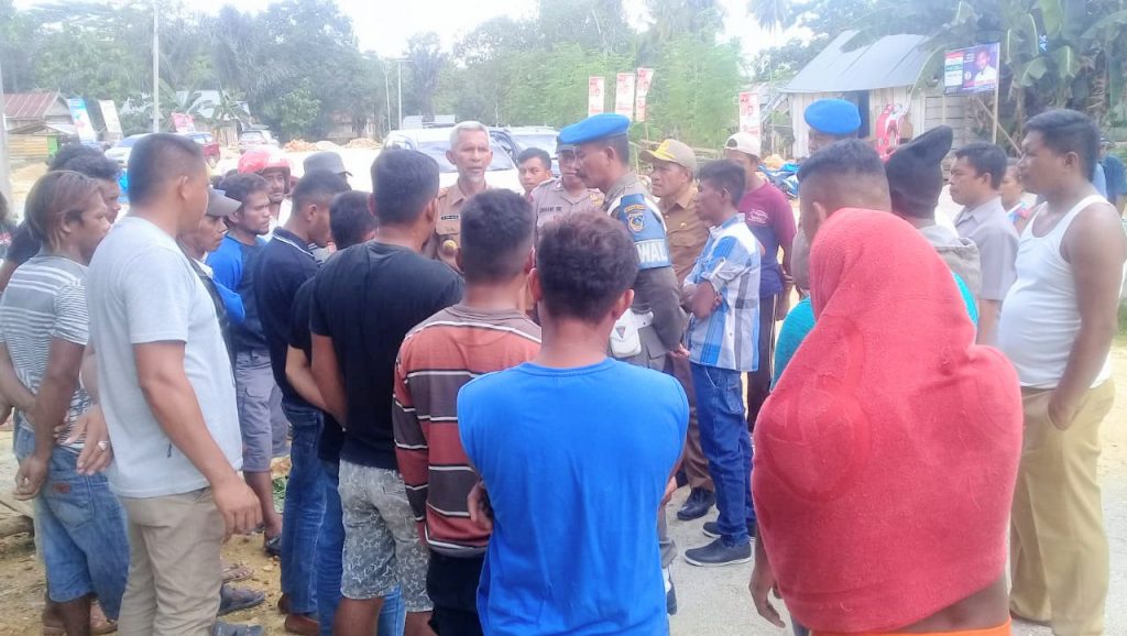 Upah Pekerja Talud dan Drainase Jalan Ring Road Mubar Belum Terbayar