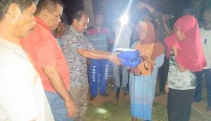 Dinsos Mubar Beri Bantuan Korban Kebakaran di Wakontu