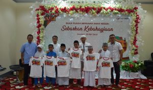 Telkomsel Kendari Santuni Tiga Panti Asuhan