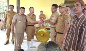 Warga Trans di Desa Roda Terima Sejumlah Bantuan dari Pemda Konsel