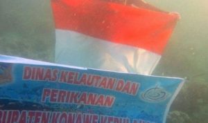 WTC Kibarkan Bendera Merah Putih di Bawah Laut Wawonii
