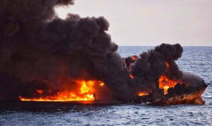 Mengerikan, KM Izhar Terbakar di Perairan Pulau Bokori