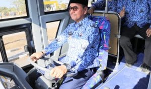 Bupati Konsel Launching Bus Sekolah Gratis Rute Andoolo-Punggaluku