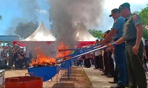 Bea Cukai Musnahkan Barang Ilegal