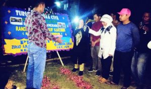 Isak Tangis Dosen dan Mahasiswa UHO Warnai Tabur Bunga Almarhum Randi