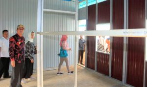 Sekda Konut Tinjau Pembangunan Huntara Warga Korban Banjir