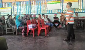 Warga Desa di Kecamatan Kusambi Dilatih Membuat VCO