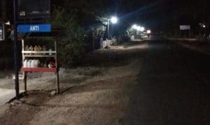 Penerangan Jalan Desa Oe Waungka Diapresiasi Warga