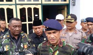 Dua Kolompok Pemuda di Buteng Bentrok Gegara Alkohol, 1 orang tewas dan puluhan rumah terbakar