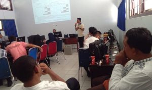 UT Kendari Berikan Pembekalan Guru Pengawas UAS