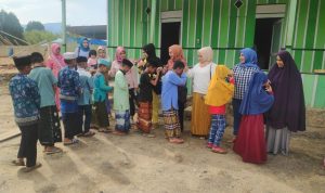 Hari Ibu 2019, Para Istri di DPRD Konut dari Fraksi PAN Kunjungan ke Pesantren