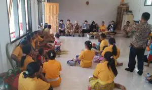 Dukung UMKM di Konsel, TPAKD Sultra Blusukan di Dua Desa