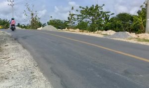 Parah, Pengaspalan Jalan Raha-Watoputeh Baru saja Rampung,  Tapi Mulai Bergelombang