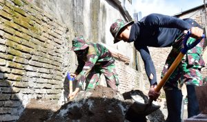 Bantu Warga Bangun Rumah, Pangdam XIV Hasanudin Kerahkan Prajuritnya