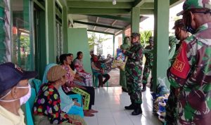 Danramil 02 Pasarwajo Bagikan Sembako dan Masker ke Warga Terdampak Covid-19