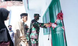 Pangdam Hasanuddin Serahkan Hasil Bedah Rumah di Tamalate