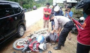 Tabrakan Dengan Mobil di Pondidaha, Pengendara Motor Alami Patah Tulang Paha