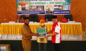 Hasilkan 1,6 Juta APD dan Alkes, Menaker Ida Fauziyah Apresiasi Peserta Pelatihan BLK