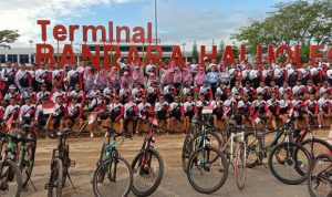 Semarak HUT RI Ke-75, Satuan Yonif 725/Wrg Pawai Sepeda