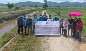 Bersama Masyarakat, Dosen UHO Laksanakan Pemetaan Lahan di Desa Pombulaa Jaya