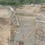 Pembangunan Tanggul di Desa Pancado Dihadang Seorang Warga, Masyarakat Geram