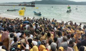 Ratusan Masyarakat Pulau Taliabu Jemput Pasangan Aliong Mus – Ramli