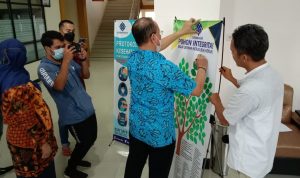 Wujudkan Pelayanan Prima, Seluruh Pegawai BLK Kendari Tandatangani Pohon Integritas