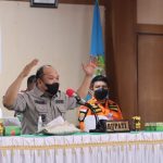 Ruksamin Pimpin Rapat  Perdana Penanganan Covid-19 melalui Vidcon