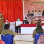 Bupati Konut Serahkan 2700 Paket Sembako di Empat Kecamatan