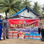 Alumni Akpol 2000 Beri Bantuan Sembako ke Warga Desa Tapunopaka Konawe Utara