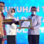 Wali Kota Kendari Terima Dua Penghargaan dalam Pertemuan Tahunan Bank Indonesia