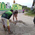 Warga Kompleks BTN Bukit Mentari Indah Bersama Relawan ASR Gelar Kerja Bakti