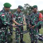 Berkunjung di Yonif 725/Wrg, Kasdam XIV/Hsn Cek Kesiapan Satgas Pamtas RI-PNG