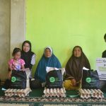 Peringati Hari Lansia Internasional, IZI Sultra Berbagi Paket Sembako Kepada Janda Lansia