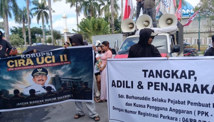 Demo Jilid II Kasus Cirauci, Massa Desak Kejati Sultra Periksa Bupati Bombana