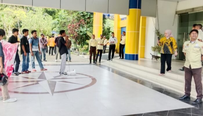 Mahasiswa FISIP UHO Tolak Proses Penjaringan Calon Dekan, Minta Diulang dari Awal!