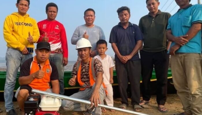 Dorong Kemandirian Ekonomi Pesisir, PT Generasi Agung Perkasa Bantu Perahu Nelayan di Palangga Selatan